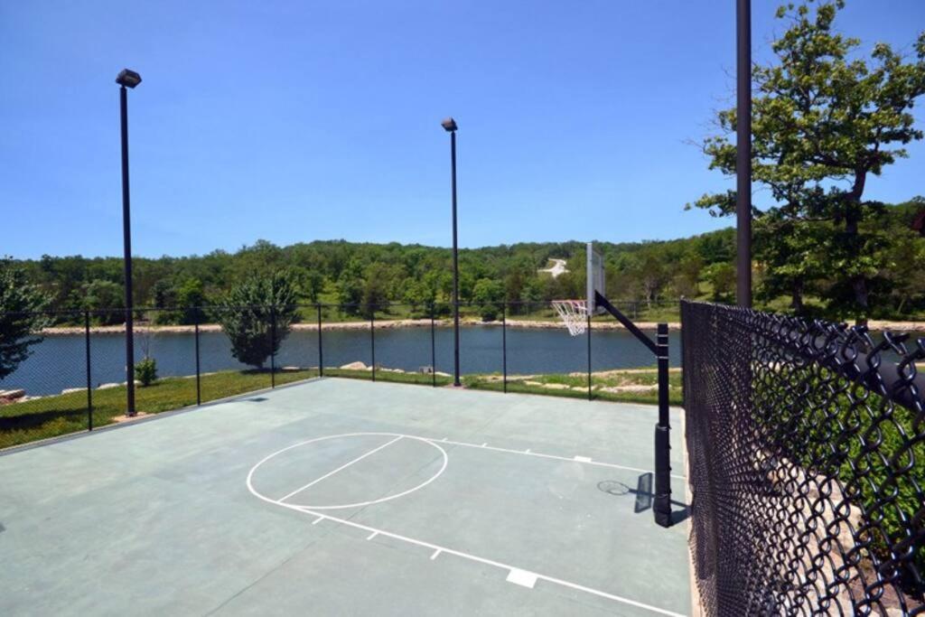 Couples Condo Retreat Overlooking Golf Course Branson West Esterno foto