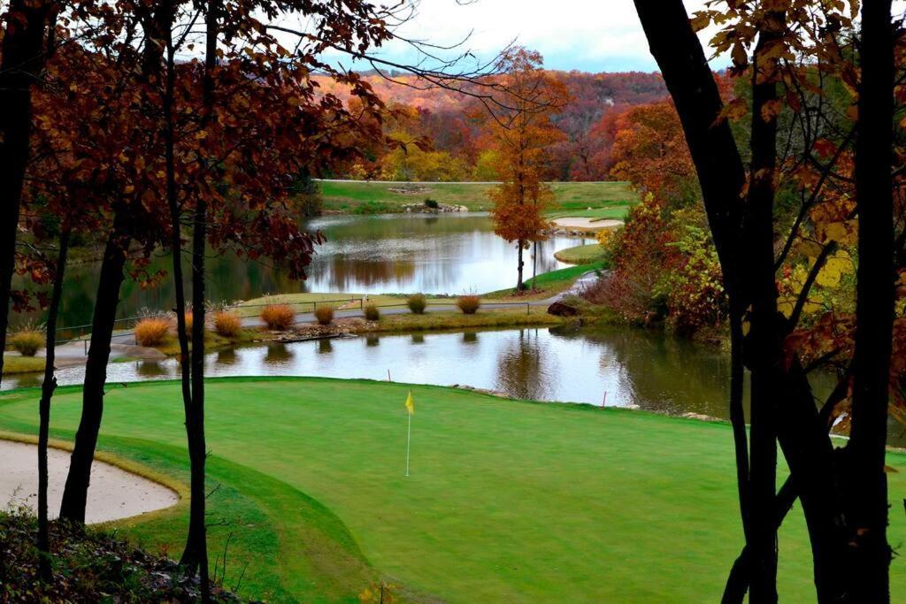 Couples Condo Retreat Overlooking Golf Course Branson West Esterno foto