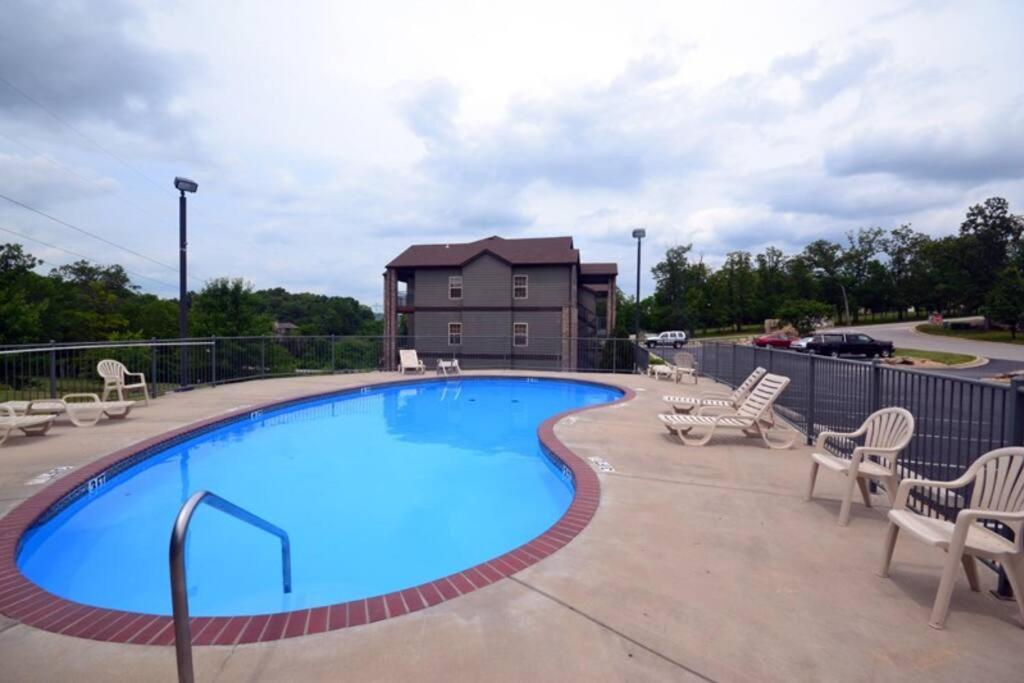 Couples Condo Retreat Overlooking Golf Course Branson West Esterno foto